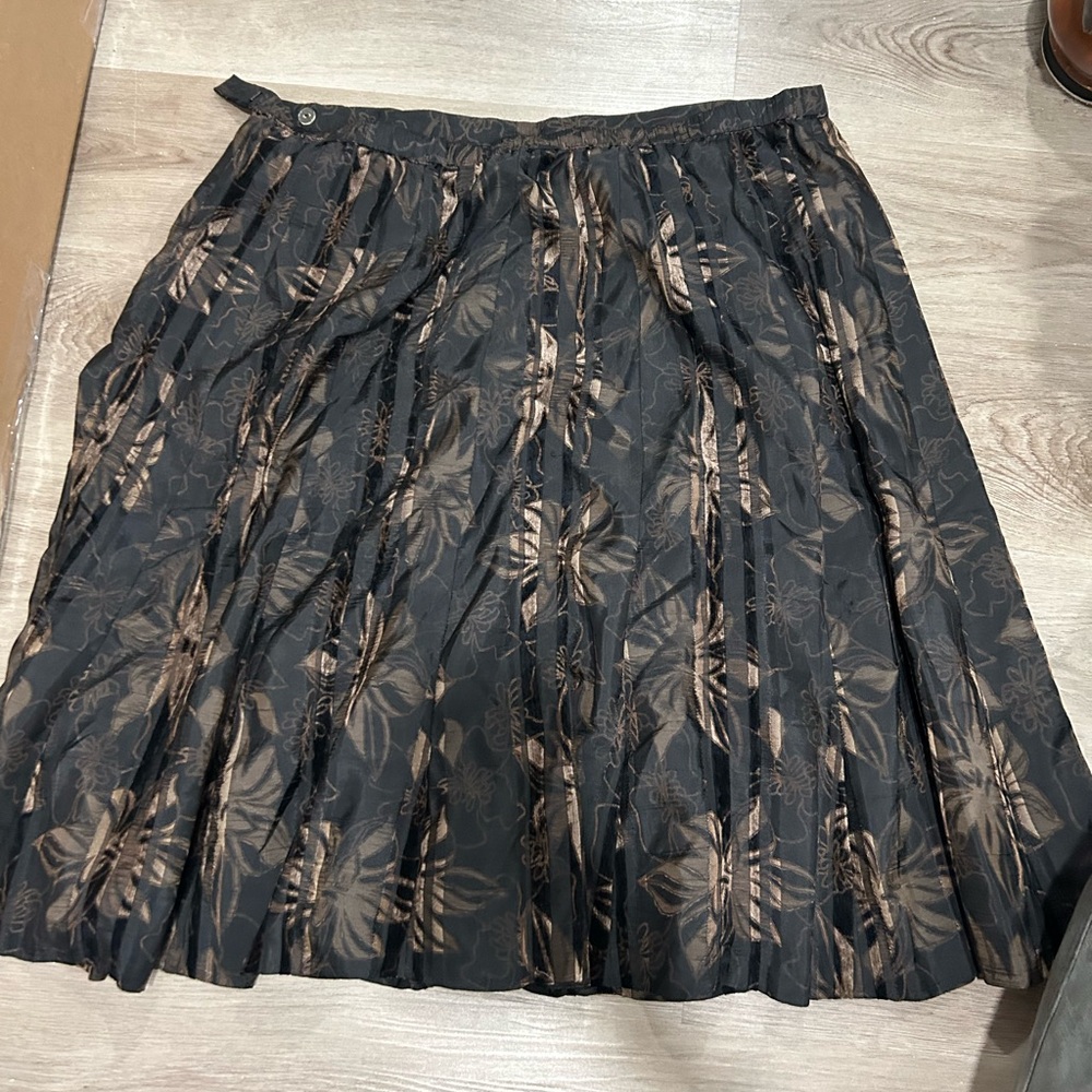 Coldwater Creek Vintage Black Skirt with Bronze Floral Print